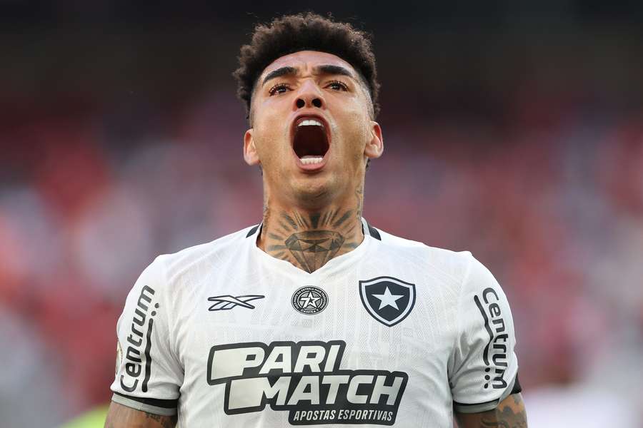 Igor Jesus decidiu mais uma partida para o Botafogo