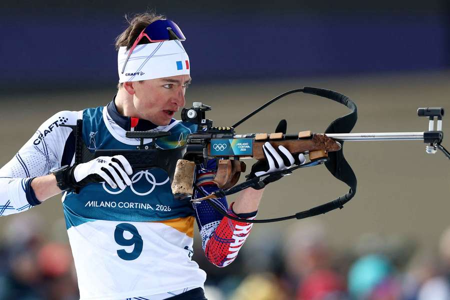 Eric Perrot al poligono durante l’inseguimento maschile 12,5 km