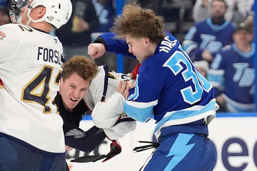 Gładka wygrana Lightning z obrońcami tytułu. Dobry występ Wasilewskiego