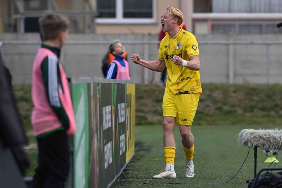 Slončík rozhodl zápas osmifinále MOL Cupu. Slončík rozhodl zápas osmifinále MOL Cupu.