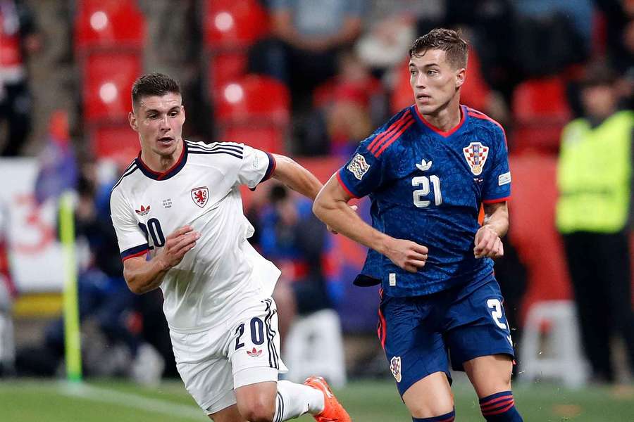 Obránce Jiří Sláma behem duelu Ligy národů s Chorvatskem. Obránce Jiří Sláma behem duelu Ligy národů s Chorvatskem.