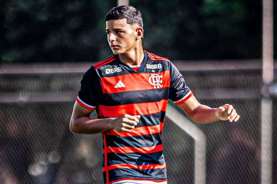 Kaio Nóbrega foi formado no Flamengo Kaio Nóbrega foi formado no Flamengo