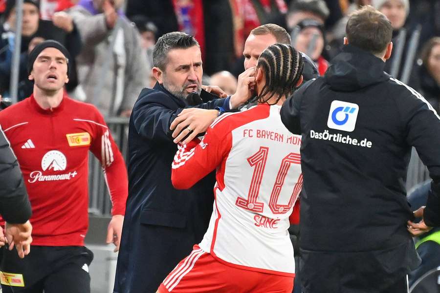 Leroy Sane hat im Nachgang auf den tätlichen Angriff von Union Berlins Trainer Nenad Bjelica gelassen reagiert.