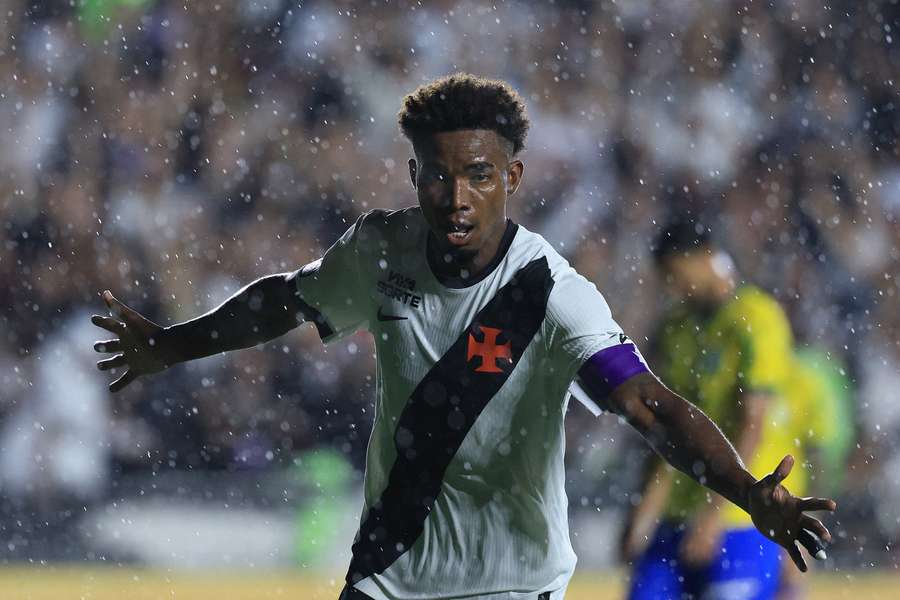 Thiago Mendes fez o primeiro gol do Vasco no confronto