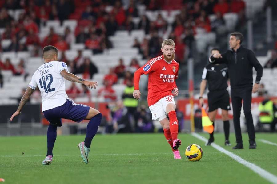 Jan-Niklas Beste ao serviço do Benfica