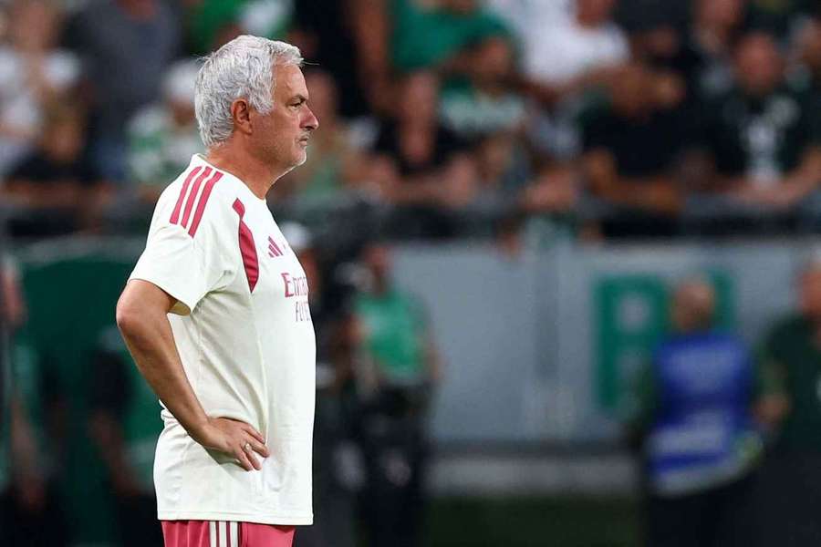 Mourinho bol jednou nohou v Manchestri.