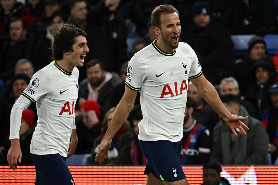 Kane da impulso al Tottenham ante el Palace (4-0) en la carrera por la 'zona Champions'