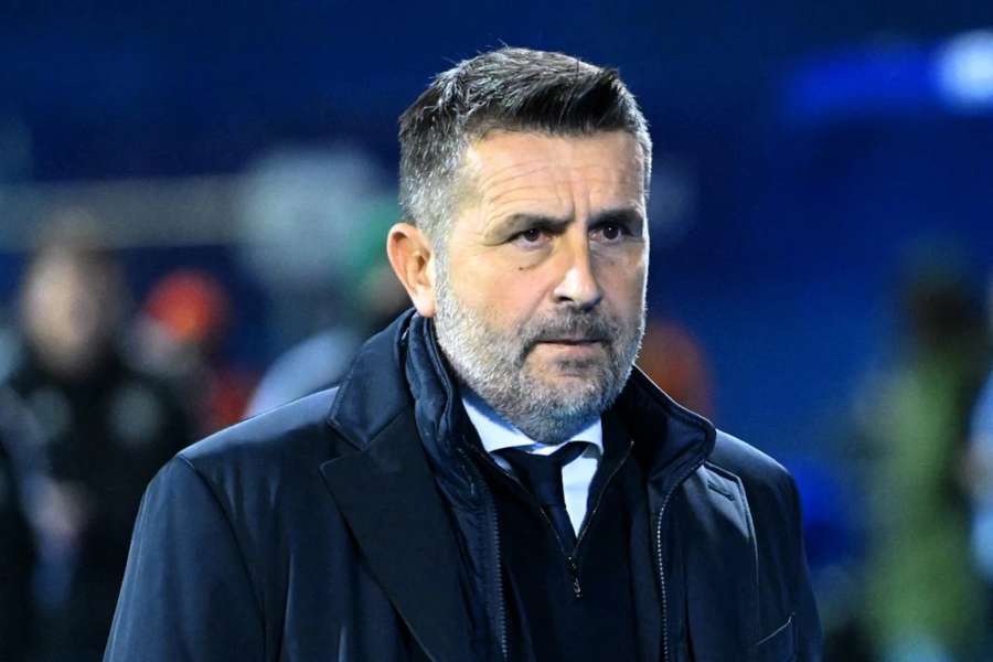 Nenad Bjelica by se měl stát trenérem Legie. Nenad Bjelica by se měl stát trenérem Legie.