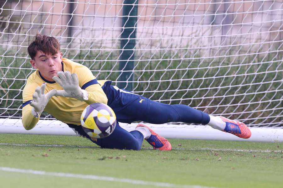 Tverdohlebov, guarda-redes de Portugal Tverdohlebov, guarda-redes de Portugal