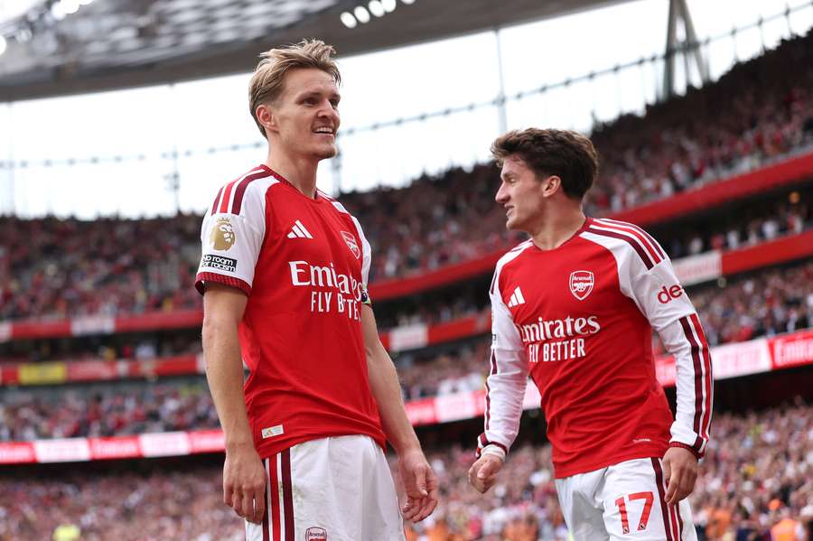 Martin Ödegaard z Arsenalu se raduje z gólu proti Chelsea. Martin Ödegaard z Arsenalu se raduje z gólu proti Chelsea.