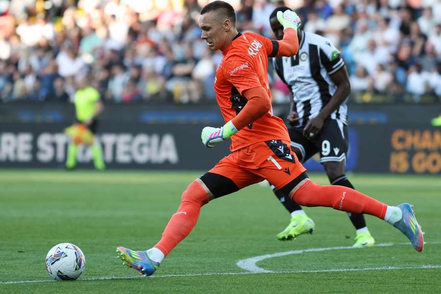 Łącznie tym sezonie Skorupski zachował czyste konto 14 razy.