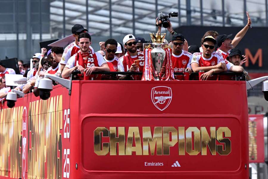 Le bus des Champions d'Arsenal.