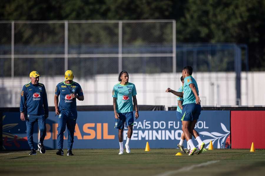 Carlo Ancelotti faz sua estreia como treinador da Seleção Brasileira