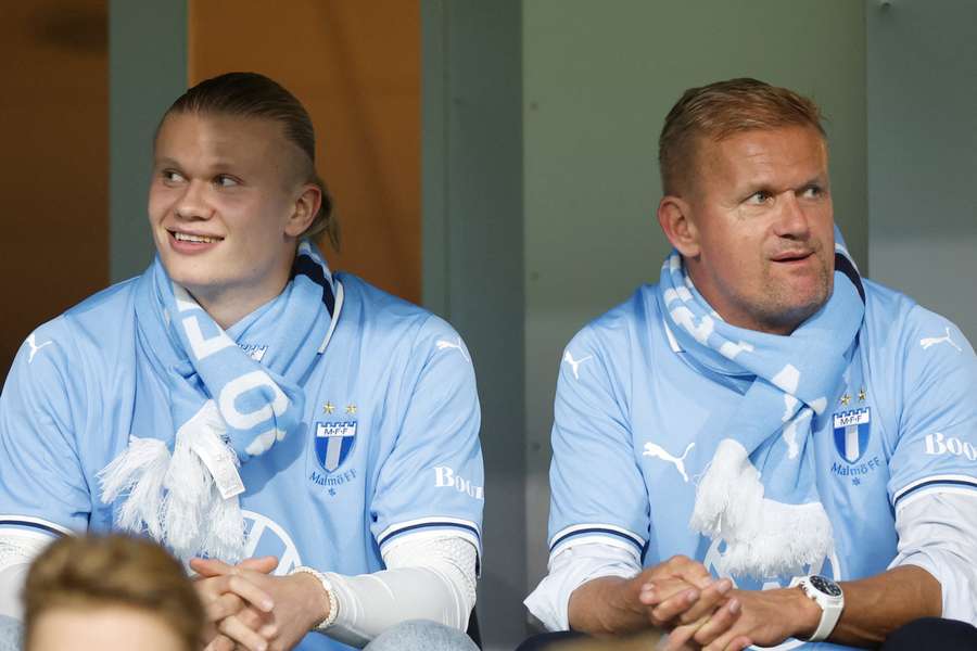 Haaland Jr. et Haaland Sr. pendant le match.