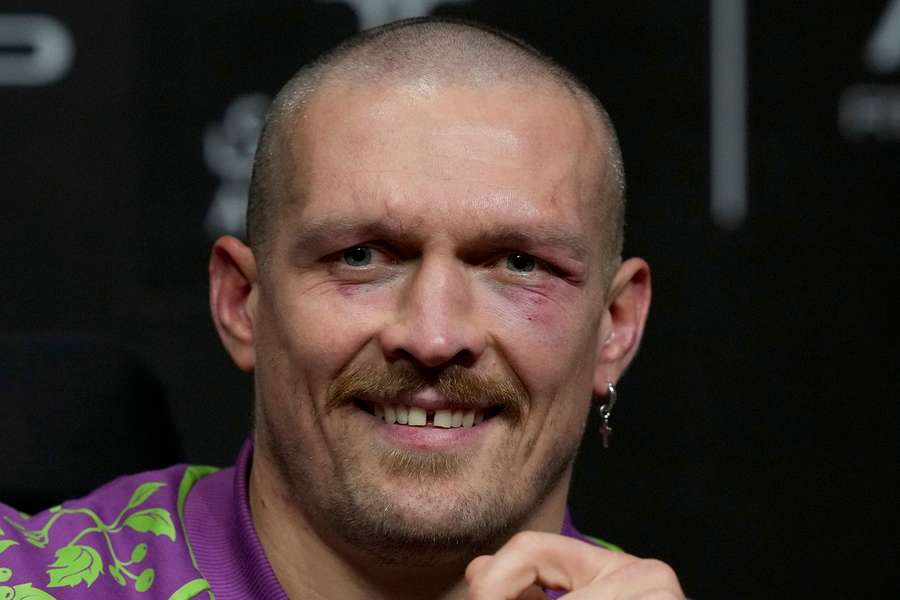 Usyk cree que le quedan dos combates en su carrera