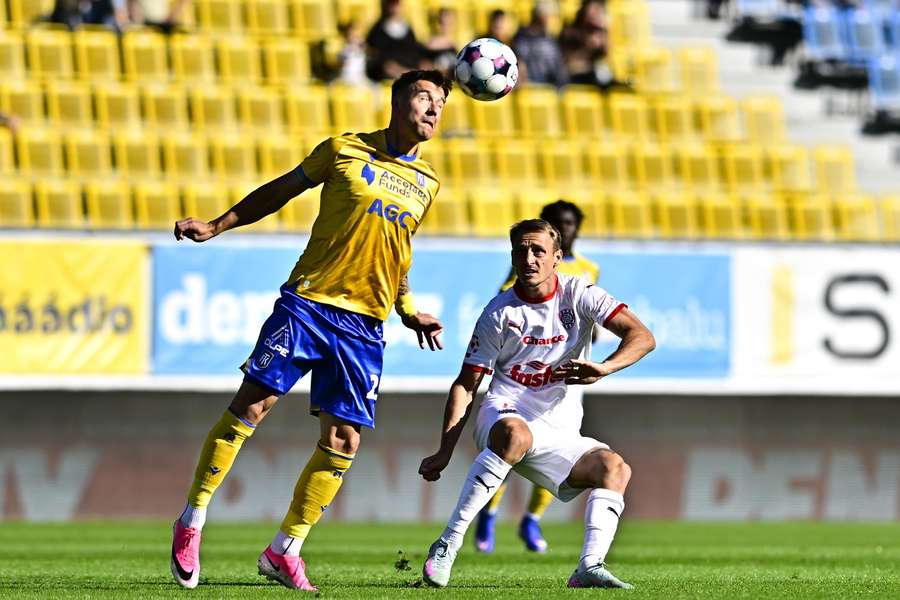 Lukáš Mareček proti Zbrojovce Brno Lukáš Mareček proti Zbrojovce Brno