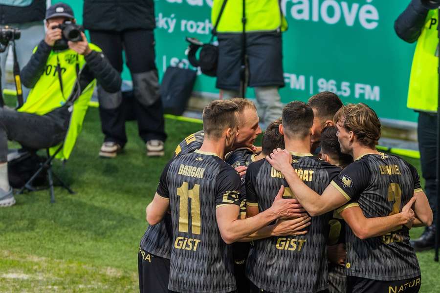 Hradec Králové si znovu zahraje evropské poháry. Hradec Králové si znovu zahraje evropské poháry.