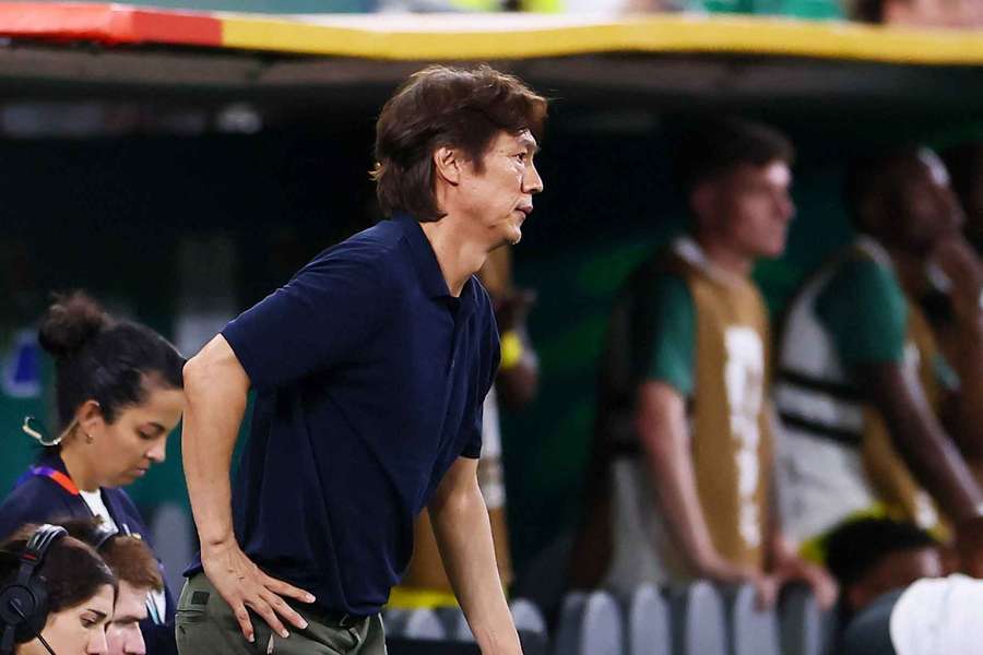 Hong Myung-bo resigns as South Korea coach