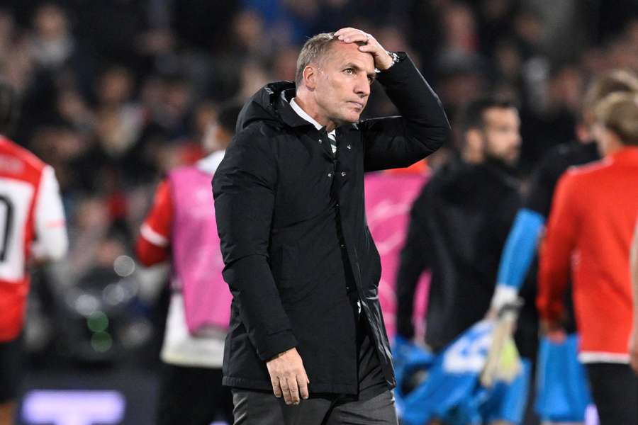 O treinador irlandês do Celtic, Brendan Rodgers, reage no final do jogo de futebol do Grupo E da Liga dos Campeões da UEFA entre o Feyenoord e o Celti