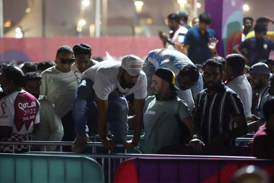 Chaos breaks out at Al Bidda fan park in Doha before World Cup opener