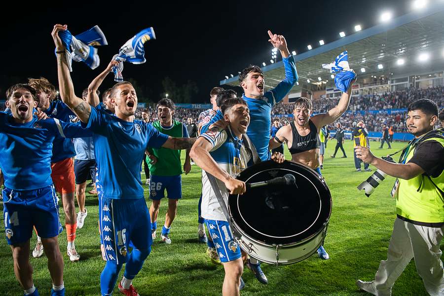 Éxtasis tras lograr el ascenso