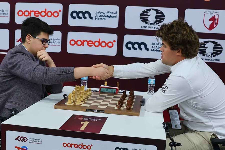 Yagiz Kaan Erdogmus i Magnus Carlsen