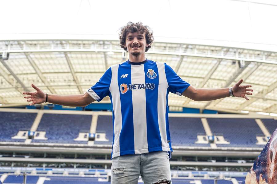 Guilherme Guedes com a camisola do FC Porto