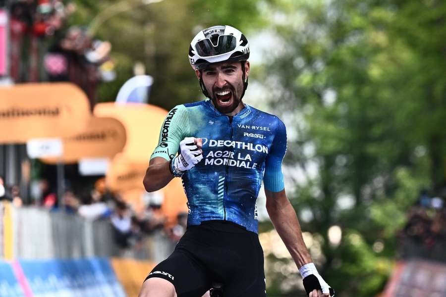 Valentin Paret-Peintre wygrał 10. etap, Pogacar wciąż liderem Giro d'Italia
