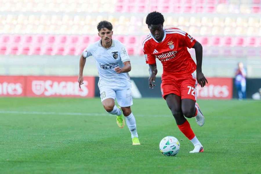 Anísio foi titular, mas saiu ao intervalo Anísio foi titular, mas saiu ao intervalo
