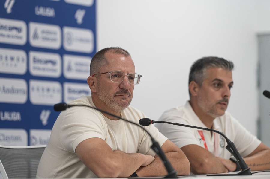 Juan José Romero, entrenador del Ceuta, atiende a los medios Juan José Romero, entrenador del Ceuta, atiende a los medios