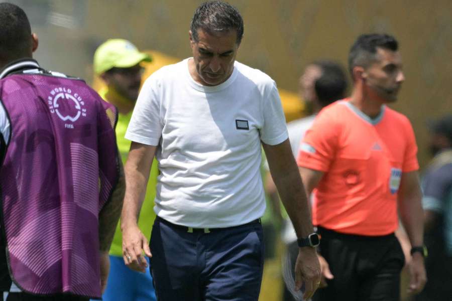 Renato Paiva deixa emblema brasileiro