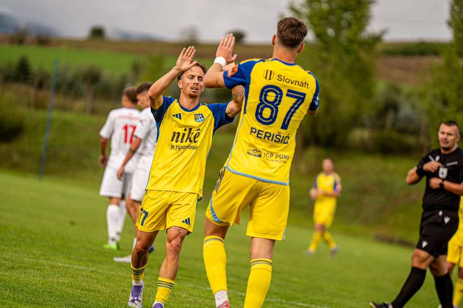 Rehuš a Perišič režírovali postup Košíc do ďalšej fázy. Rehuš a Perišič režírovali postup Košíc do ďalšej fázy.