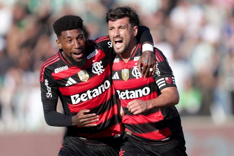 Flamengo segue absoluto na ponta do Brasileirão
