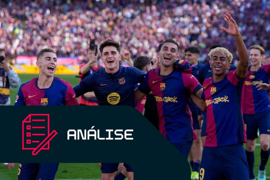 Jogadores do Barcelona comemoram a vitória contra o Real Madrid Jogadores do Barcelona comemoram a vitória contra o Real Madrid