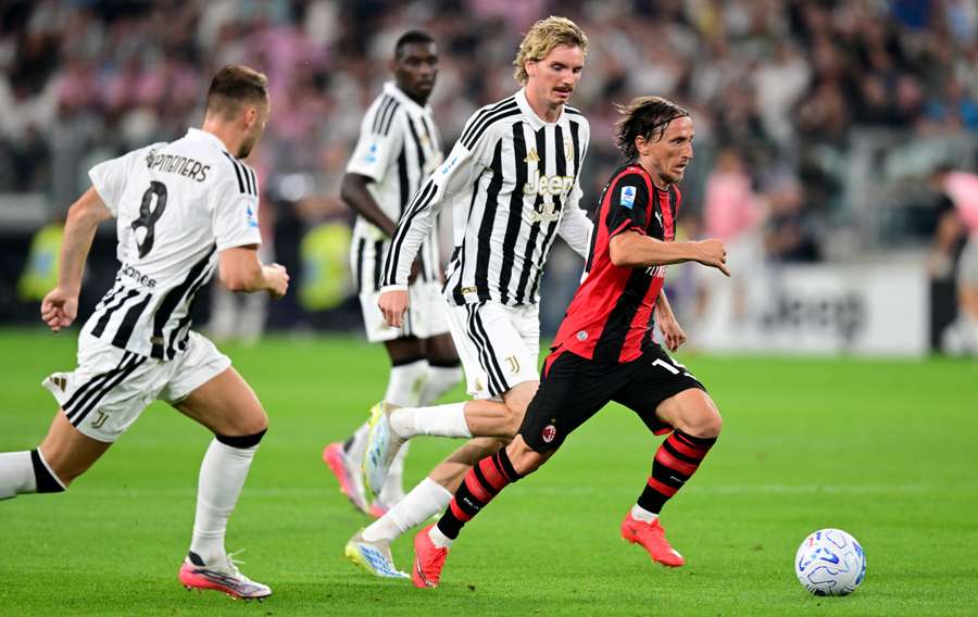 Gatti a erupcia radosti v Allianz Stadium po vyrovnaní.