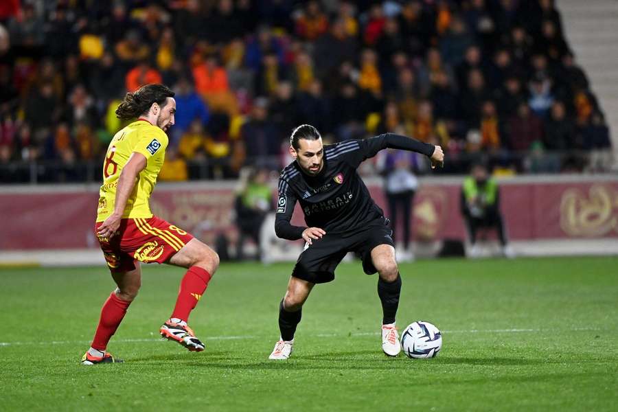 Lorenzo Rajot et Rodez (à gauche) retrouve le Paris FC de Vincent Marchetti.