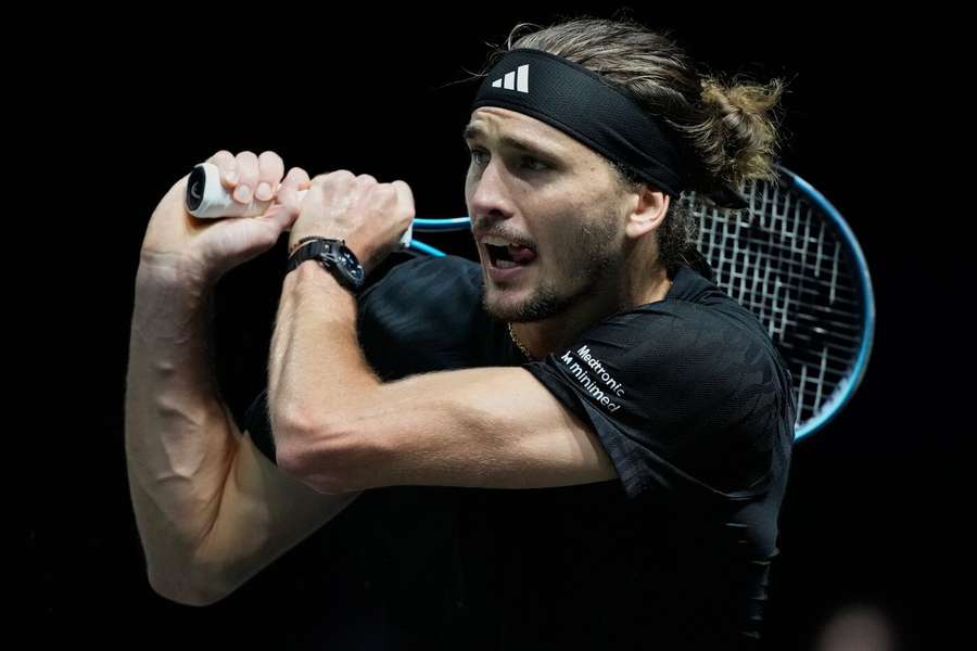 Alexander Zverev steht im Halbfinale von Paris. Alexander Zverev steht im Halbfinale von Paris.