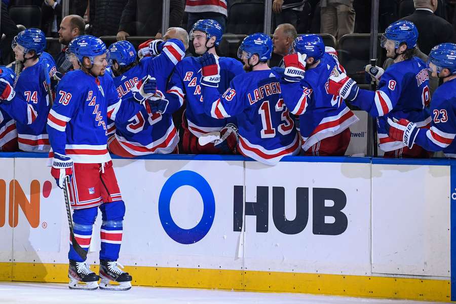 Rangers snap Hurricanes' record win streak