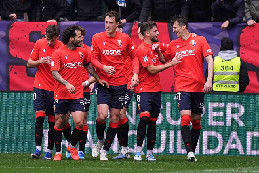 Osasuna se defiende por las acusaciones relacionadas con su seguro de descenso