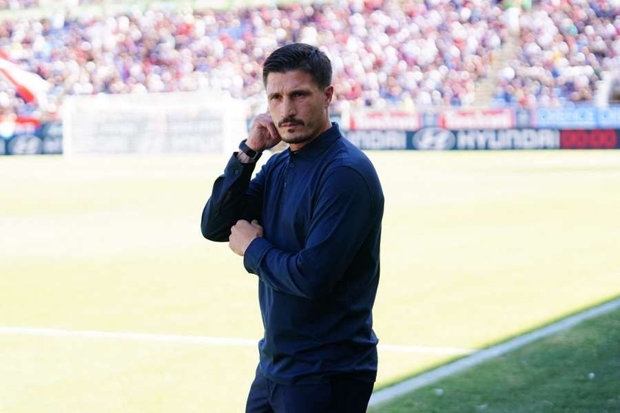 Fabio Pisacane a bordo campo
