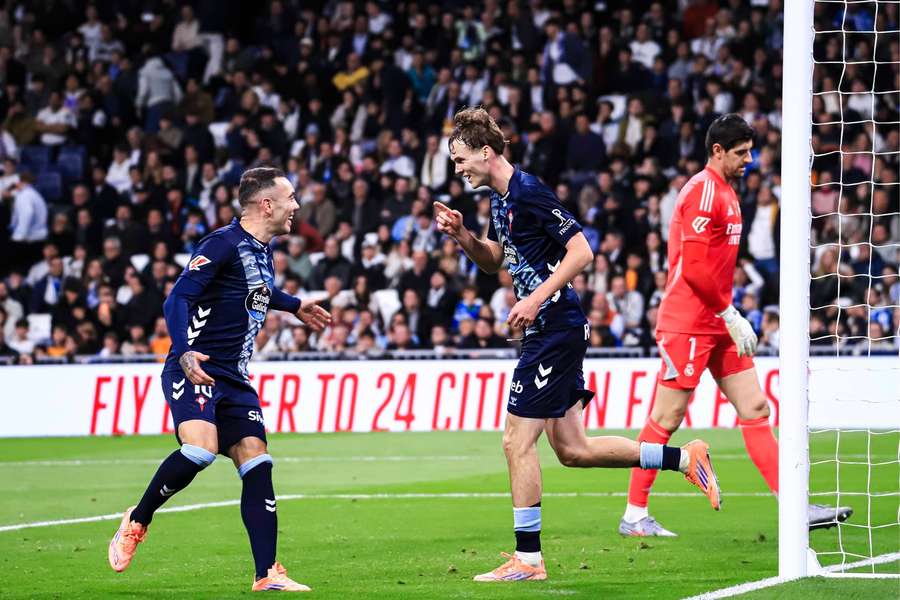 Swedberg slaví svou trefu do sítě Realu Madrid.