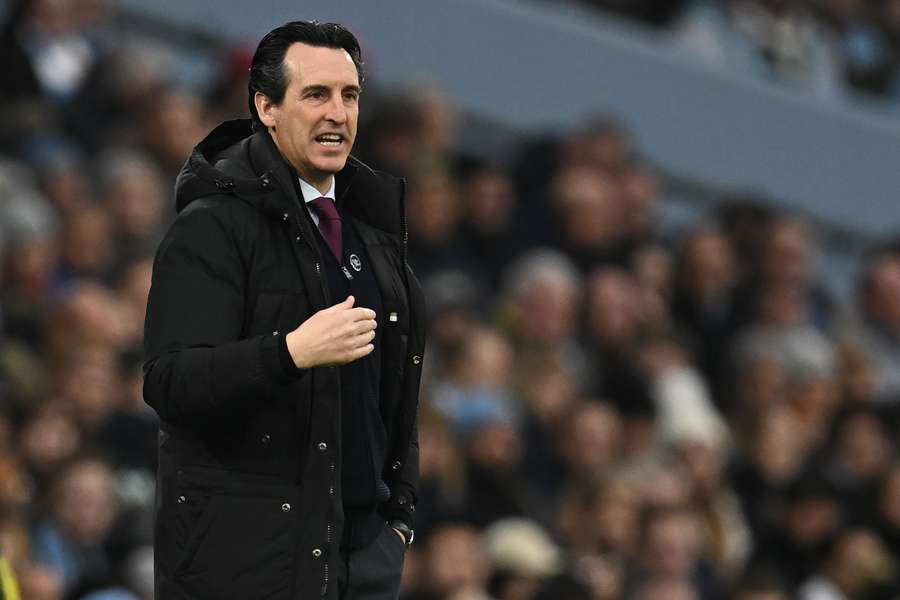 Arsenal will face their former manager Unai Emery on Saturday