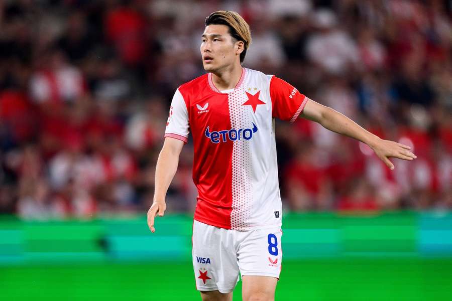 Hašioka je v základní sestavě Slavie.