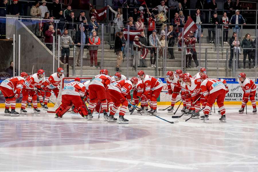 Danske ishockeymodstandere lider ydmygende nederlag inden kval-kampe til OL