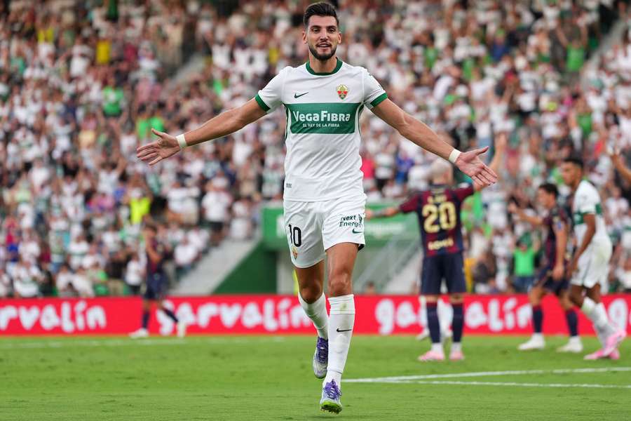 Mir com as cores do Elche Mir com as cores do Elche