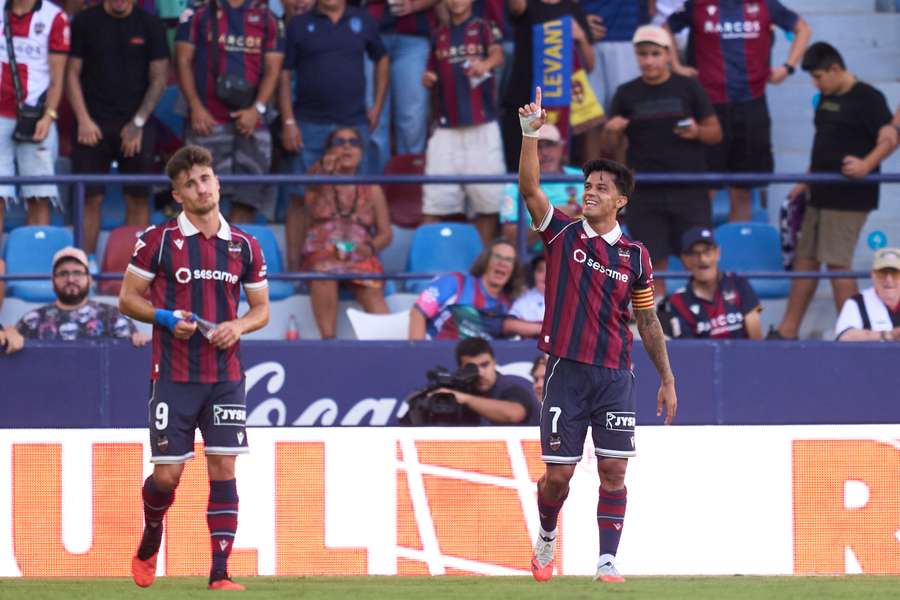 Brugué celebra un gol Brugué celebra un gol