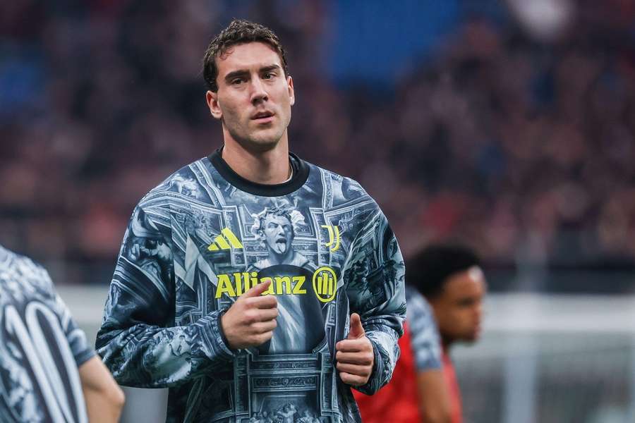 Bayern Munich join AC Milan in race to sign Juventus forward Dusan Vlahovic Bayern Munich join AC Milan in race to sign Juventus forward Dusan Vlahovic