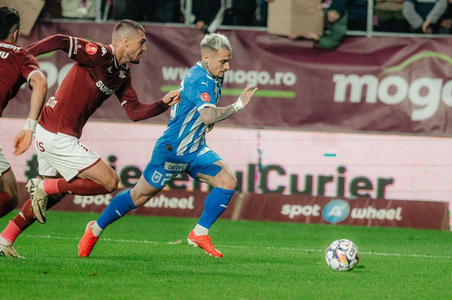 În partida tur, Univ Craiova a învins Rapid în Giulești cu 2-1, Alexandru Mitriță aducând victoria oltenilor în prelungiri