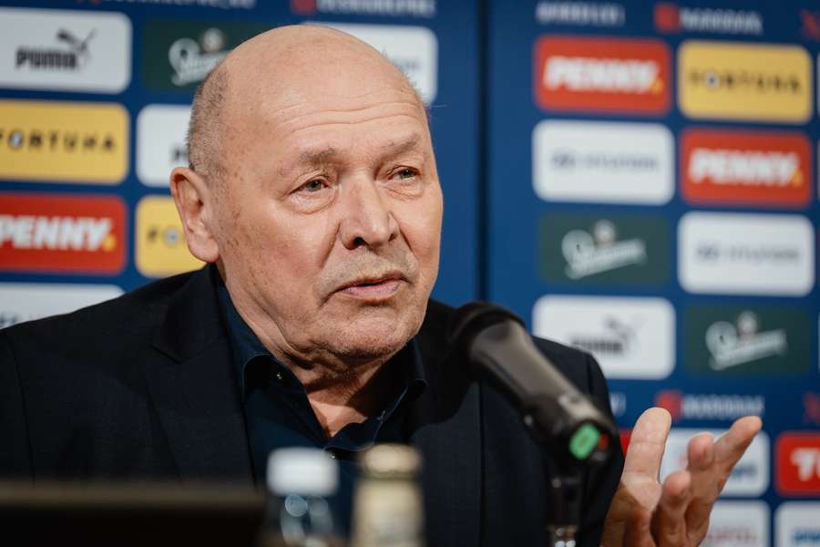 Miroslav Koubek na tiskové konferenci.