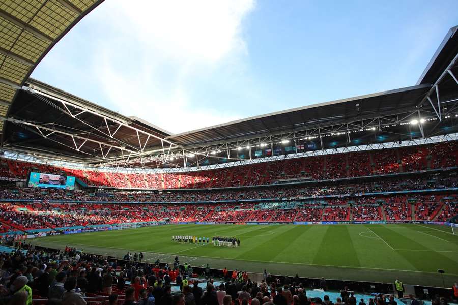 Posvátné Wembley. Momentka z nástupu Česka a Anglie před zápasem Eura v roce 2021. Posvátné Wembley. Momentka z nástupu Česka a Anglie před zápasem Eura v roce 2021.